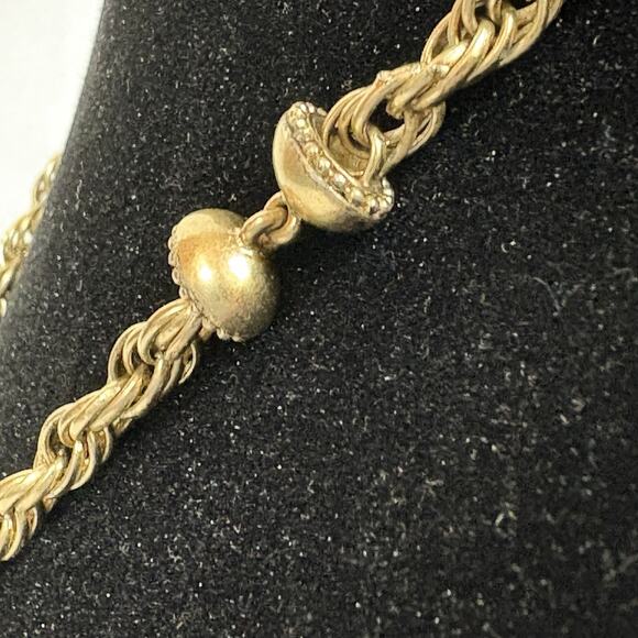 Liz Claiborne Pendant Necklace Matte Gold Tone Layered Pendant Classic Statement - Picture 6 of 10